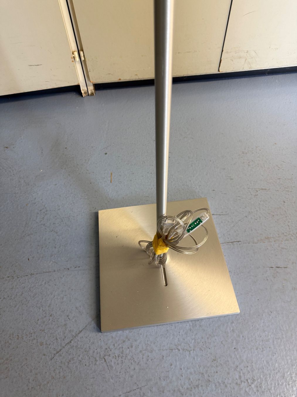 Lampade: Stehlampe Grande Constanza – Usato da Wittenwil venduto da tabaskus 1