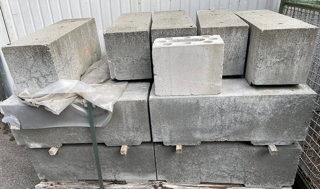 Rivestimenti per pavimenti: Bloc de béton empilable – Usato da Villeneuve VD venduto da gar_lj5l 4
