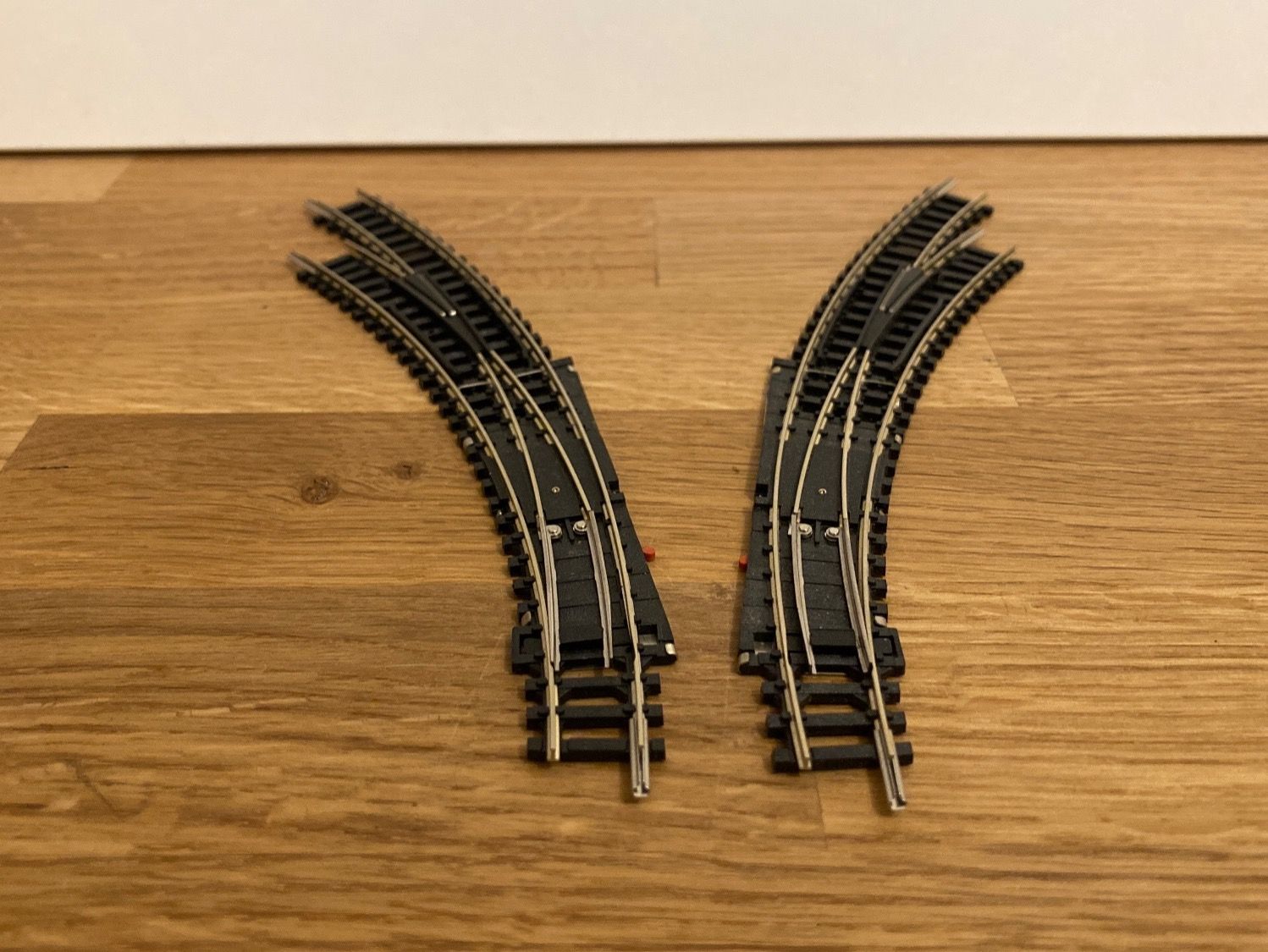 Trix Modellini di ferrovie: Minitrix 14966/67 Bogenweiche Li/Re – Nuovo (secondo la descrizione) da Schlierbach venduto da Look8 1