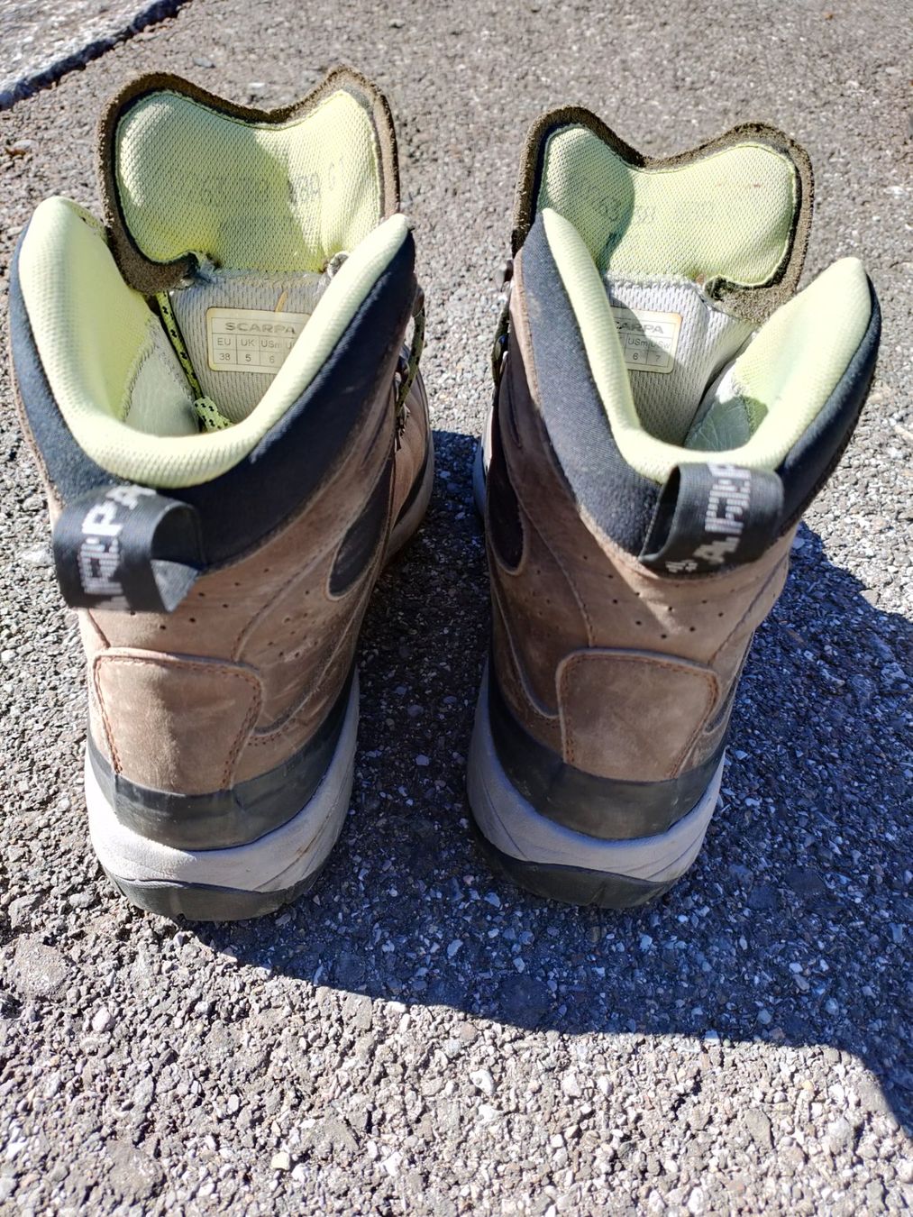 Scarpa Scarpe da donna: Scarpa Wanderschuhe Gr 38 – Usato da Les Moulins venduto da alicia017 2