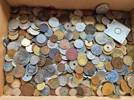 Grosse Sammlung mit 4.5 Kg. Münzen aus aller Welt