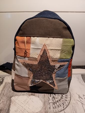 Cooler Rucksack mit Stern, neuwertig!