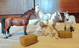 Figurines chevaux ( SCHLEICH)