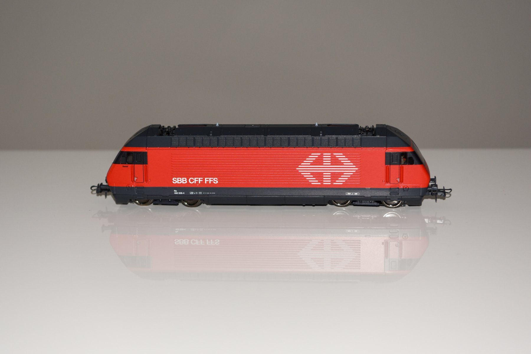 Roco Modellini di ferrovie: Roco 7500131 - SBB Re 460 028-4 DCC-digital – Nuovo (secondo la descrizione) da Mönchaltorf venduto da Pacific01202
