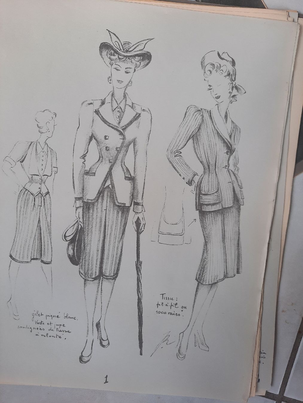 Zeitschriften & Magazine: MODÈLES DE COUTURE " CHIC DE PARIS " 1946 – Gebraucht aus Le Locle von marylise01 3