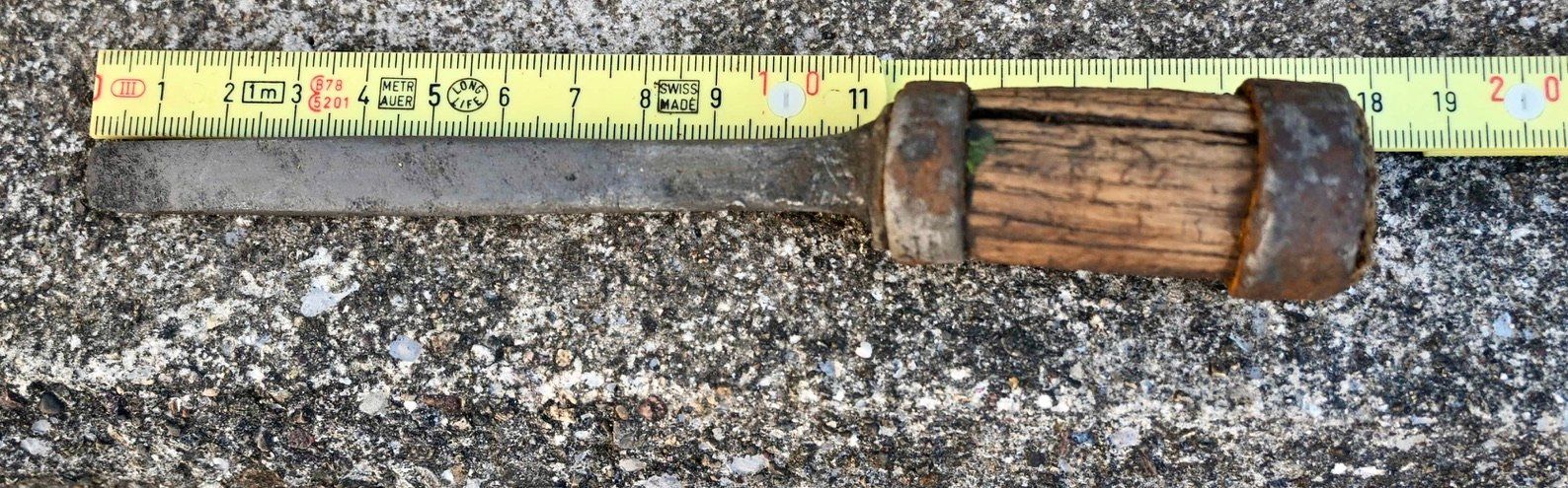 Tutti gli attrezzi: uralter handgemachter Schraubenzieher breite ca. 1cm – Usato da Pfaffhausen venduto da mono_rec 1