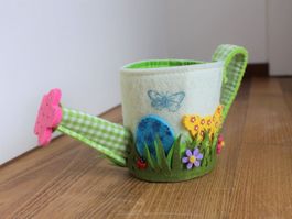 Deko Ostern / Osternest/Korb Giesskanne