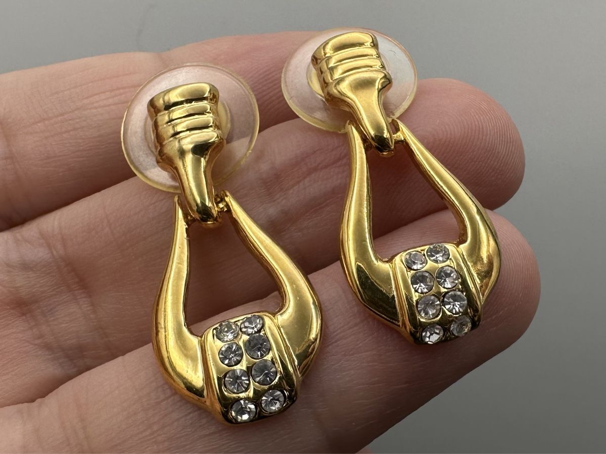 Orecchini pendenti & Orecchini a lobo: Vintage Ohrringe mit weißen Strass – Usato da Lamone venduto da LaCantinaMagica
