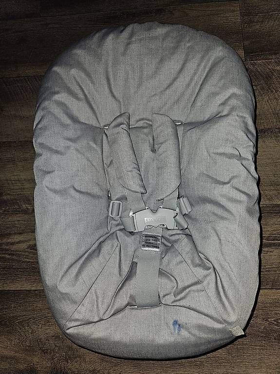 Stokke Seggioloni: Stokke Tripp Trapp Newbornset, neues Modell – Usato da Schüpfen venduto da SANNYLI31 1