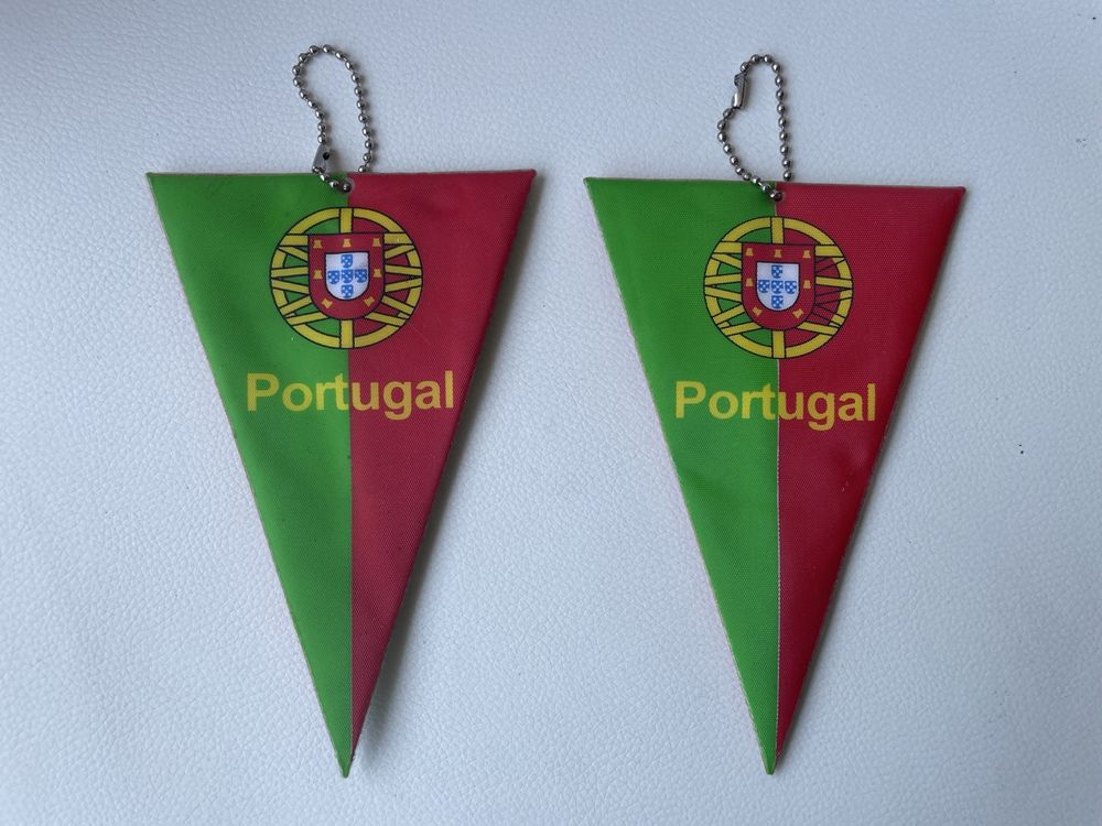 Porte-clés Mini Ballon De Foot Portugal - Couleurs Drapeau, écusson, Anneau Métallique Solide