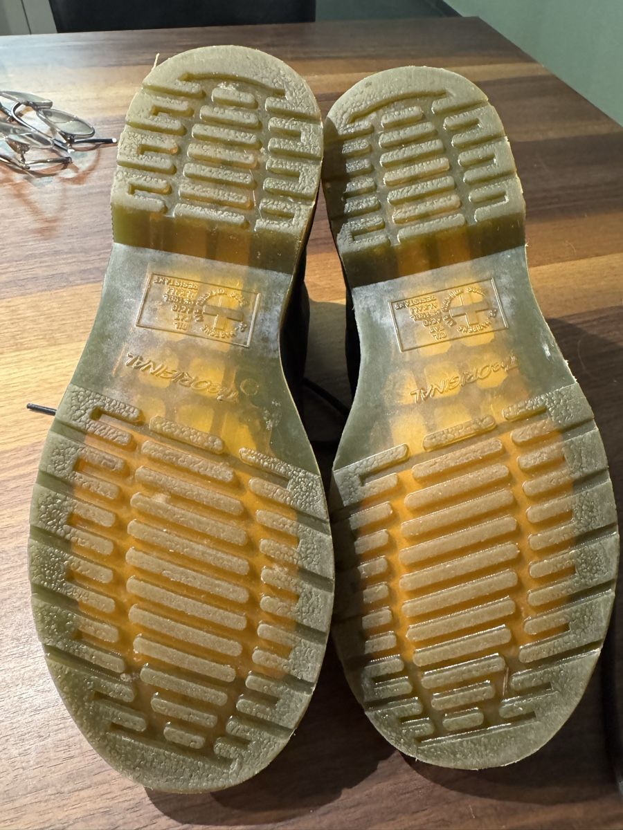 Dr. Martens Damenschuhe: Dr. Martens Schuhe – Gebraucht aus Frauenfeld von Lenard14 2