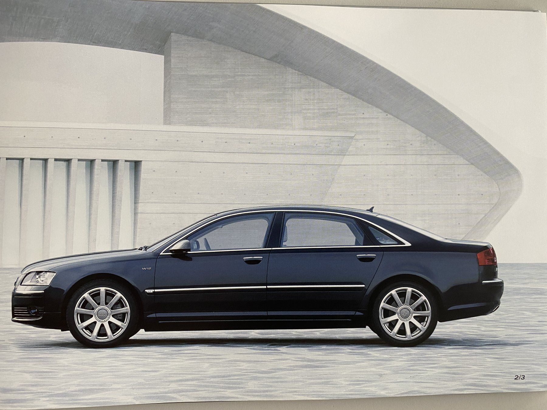 Riviste & Magazine: Audi A8 12-Zylinder Magazin (04.2005) – Usato da Alpnach-Dorf venduto da Hess-Automobile 1