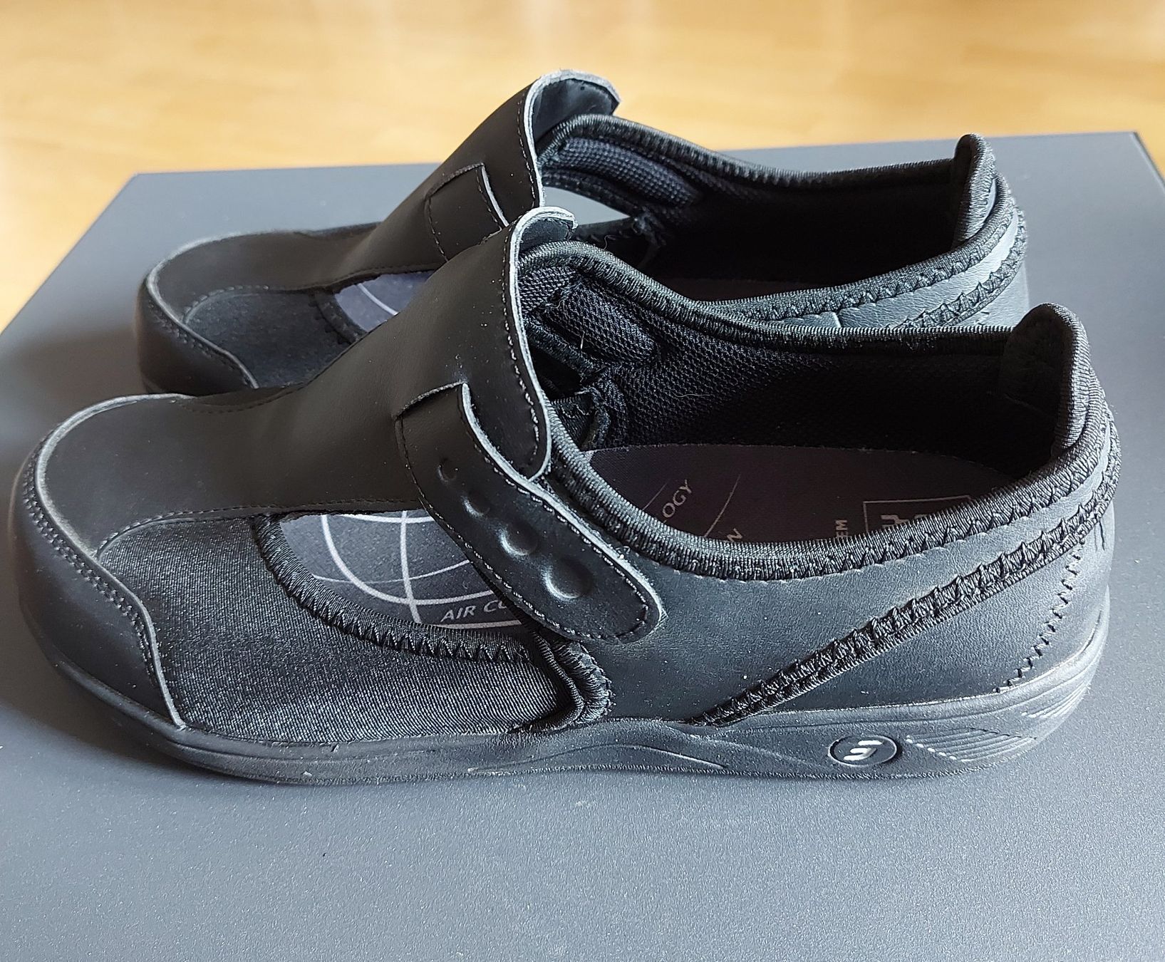 Scarpe da donna: Halbschuh Damen schwarz mit Klett – Usato da Au/ZH venduto da Avivan 8