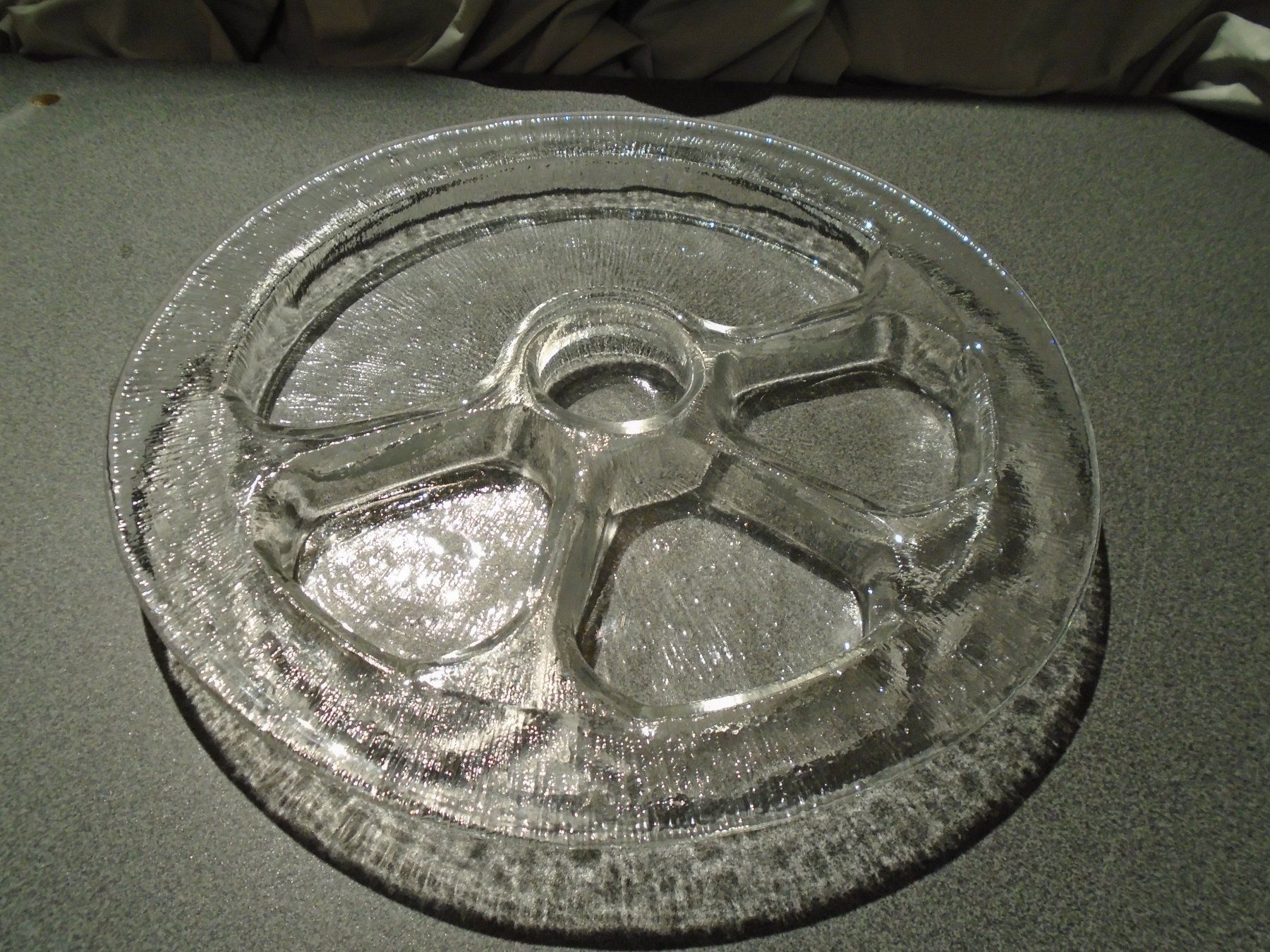 Servierplatten: Servierplatt Glas, verschiedene Abteile – Gebraucht aus Zürich von abraxas1291