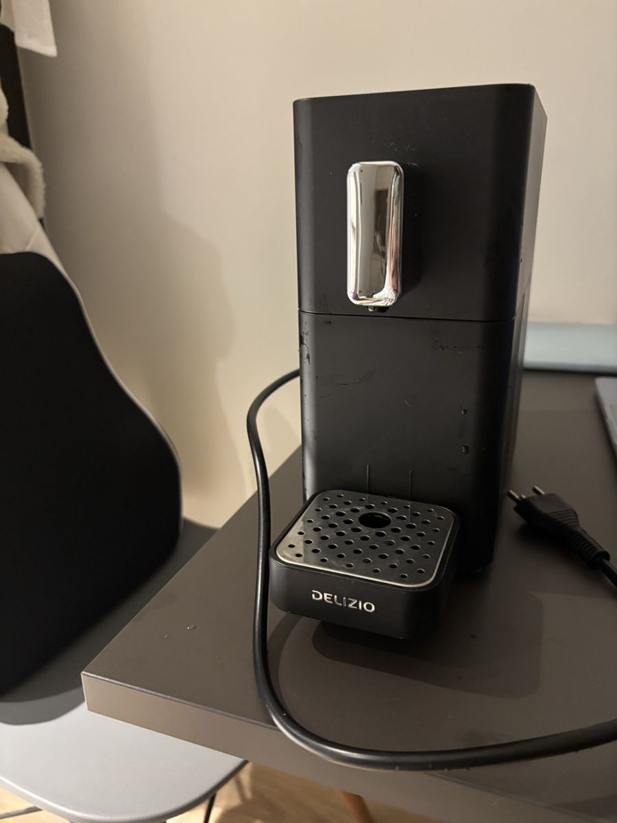 Delizio Macchine per caffè & Macchine per espresso: Delizio Carina Capsule Machine A++ – Usato da Zürich venduto da gle_s97s