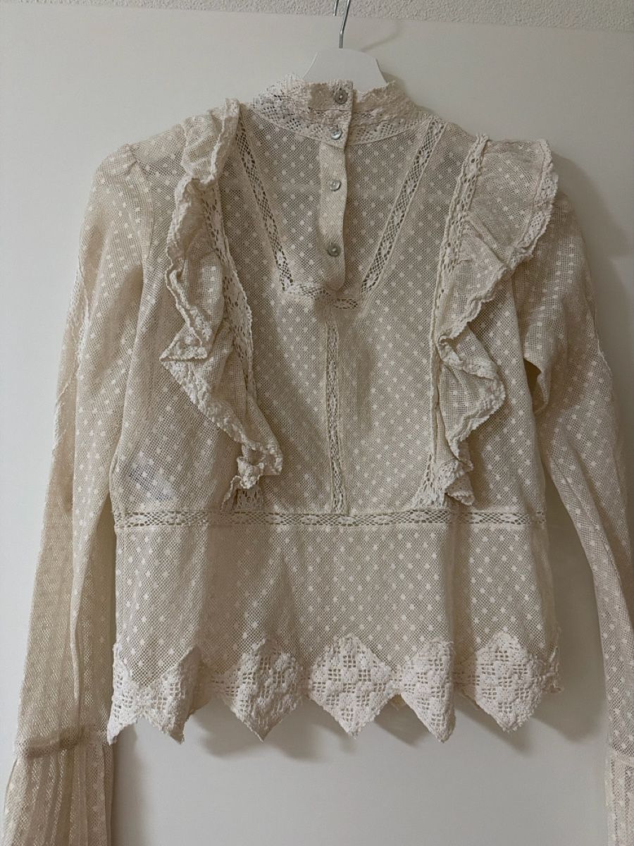 Zara Blusen: Damen Spitzenbluse mit Rüschen Grösse S neu – Neu (gemäss Beschreibung) aus Niederhasli von Luxevault 4