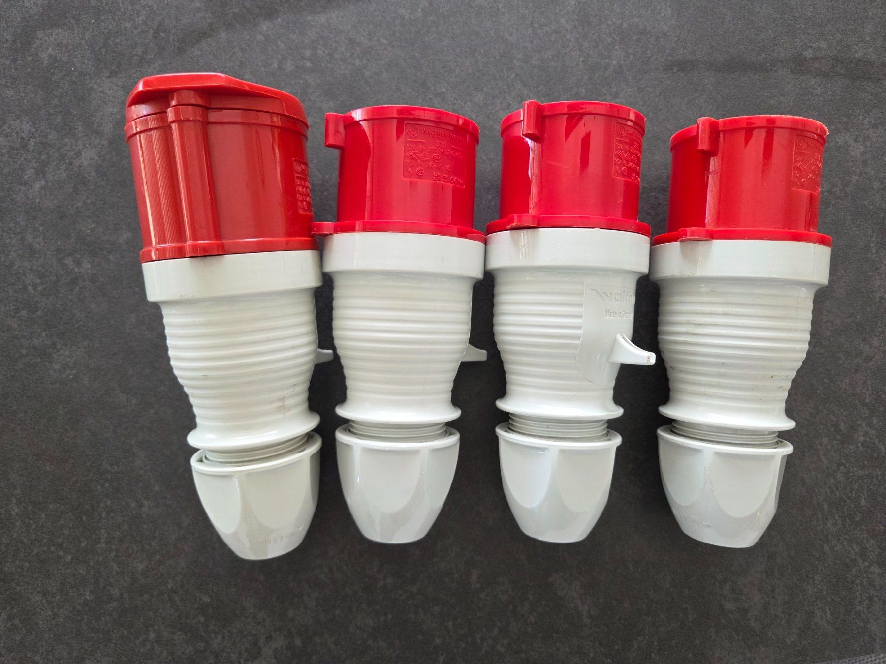 Stecker: Div. Cee 32 Stecker Und Kupplungen – Neu (gemäss Beschreibung) aus Gränichen von Orliboy