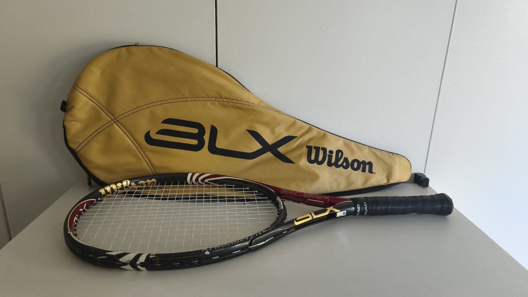 Wilson Racchette: Wilson Khamsin Five BLX Racket mit Hülle – Usato da Hagendorn venduto da Thom.74 4