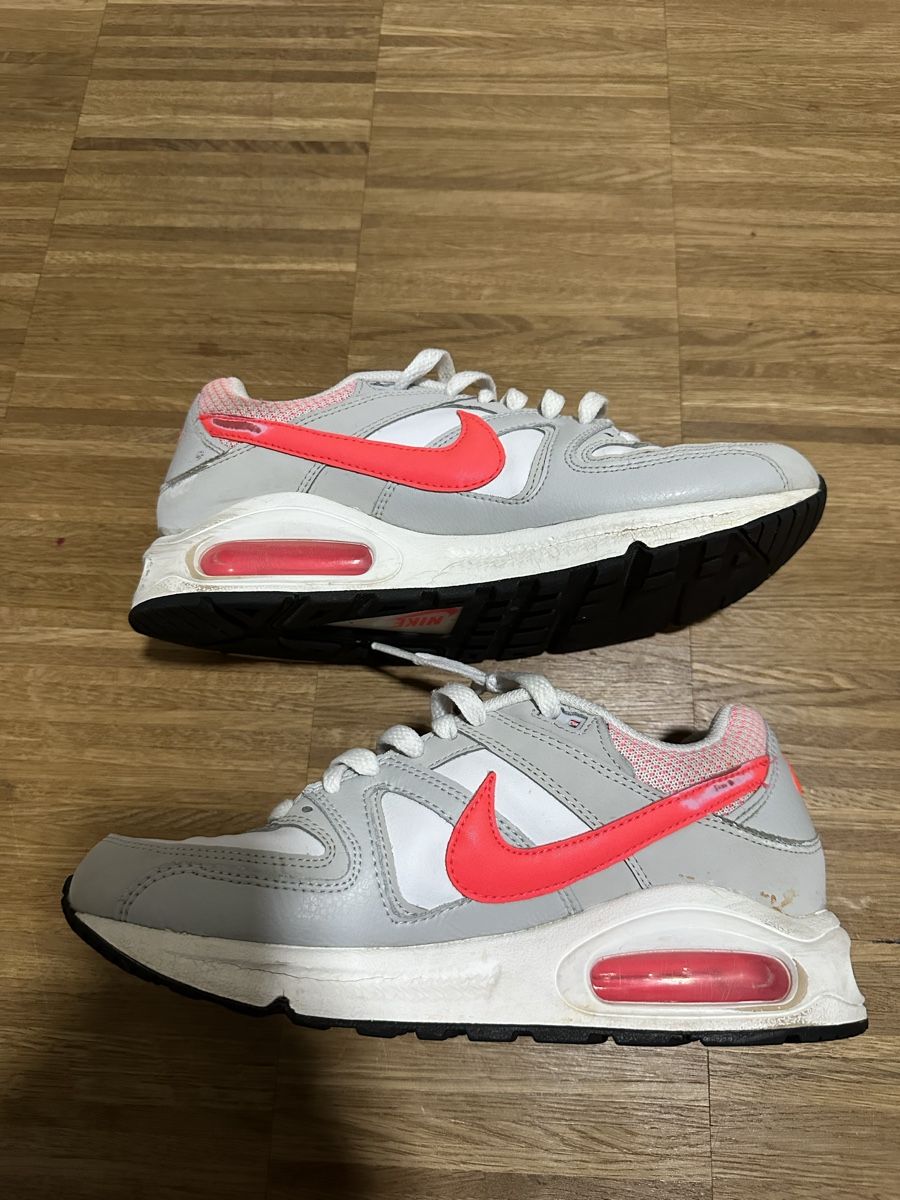 Nike Scarpe da donna: Nike Air Max Command Gr. 38.5 – Usato da Basel venduto da Zekoo. 4