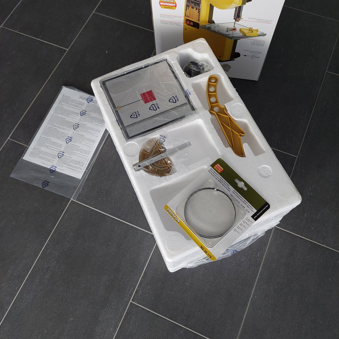 Proxxon Seghe: Proxxon Micro-Bandsäge MBS 240/E – Nuovo e nell'imballaggio originale da Aesch ZH venduto da dim3nsions 1