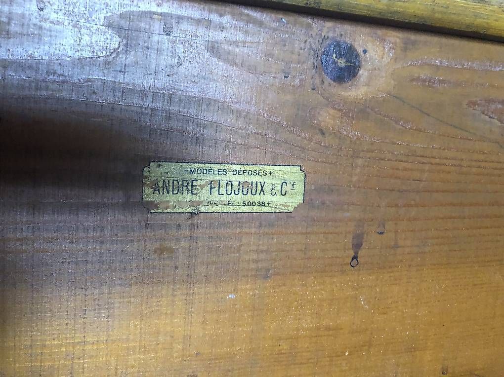 Scrivanie: Pupitre d'école  vintage – Usato da Le Vaud venduto da Cco1