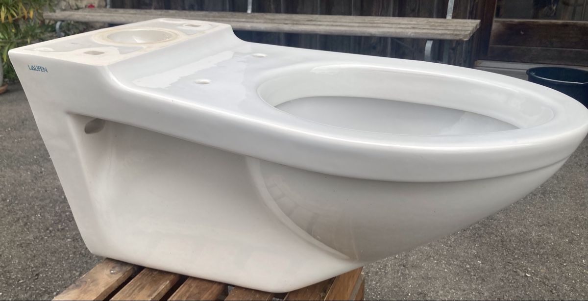 Laufen WC: Wand-WC Laufen – Gebraucht aus Hirzel von Jim_knopf
