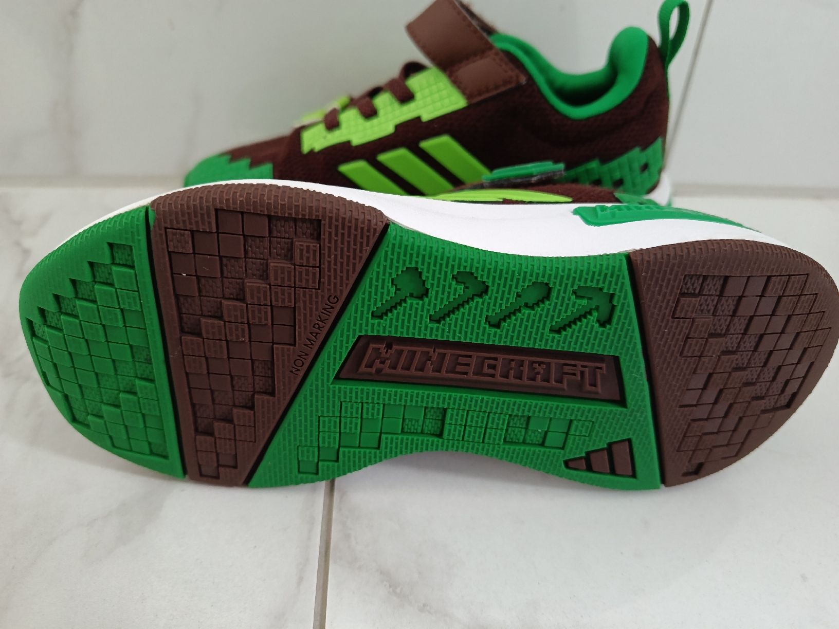 Adidas Scarpe per ragazzi: Adidas Kinder Sneakers Minecraft – Usato da Naters venduto da oks_6rfv 3