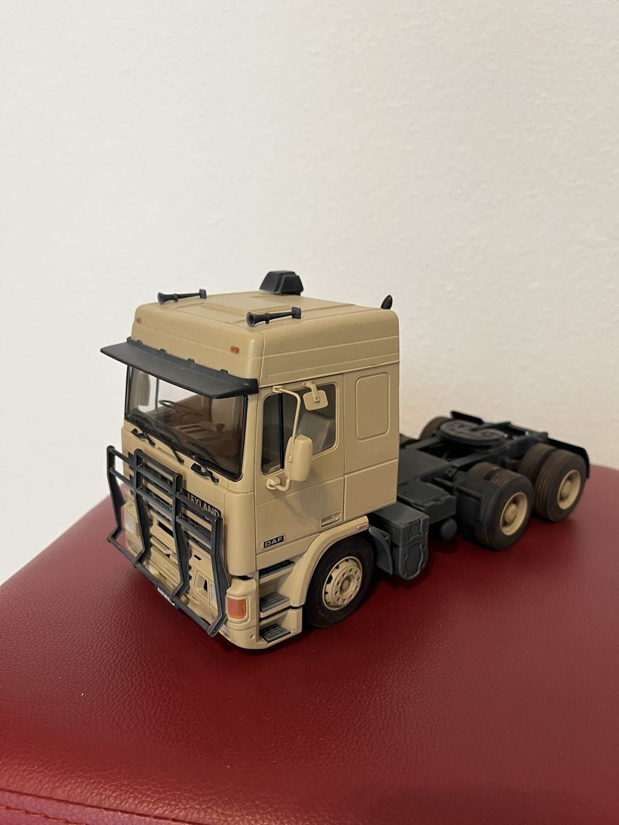 Italeri Kit di modellismo & Modellini statici: Italeri 1:24 Layland Daf  – Usato da Sissach venduto da babaduk