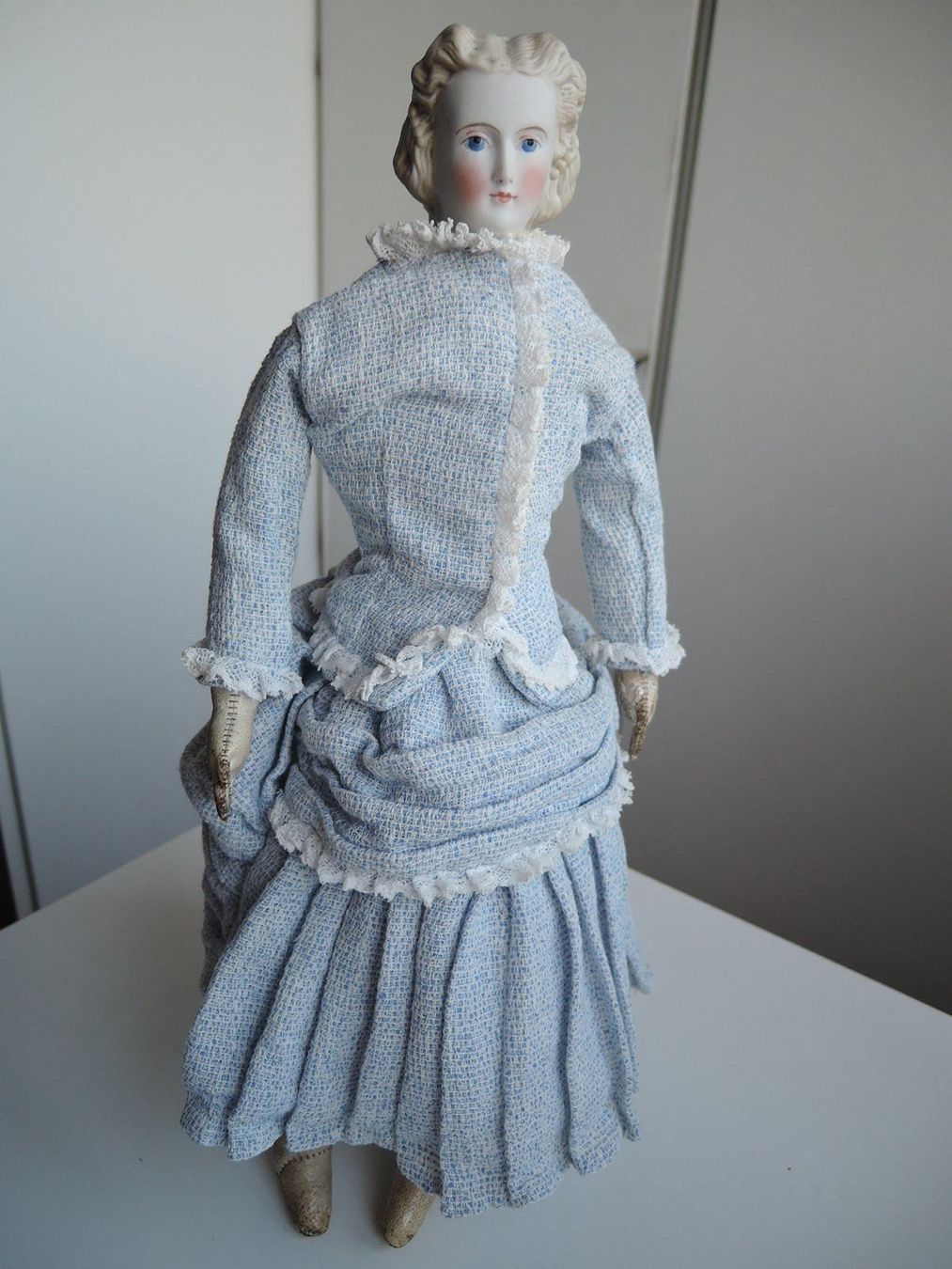 Bambole: Parian Biedermeier Puppe ca.1850-1860 – Usato da BINNINGEN venduto da Ramschti