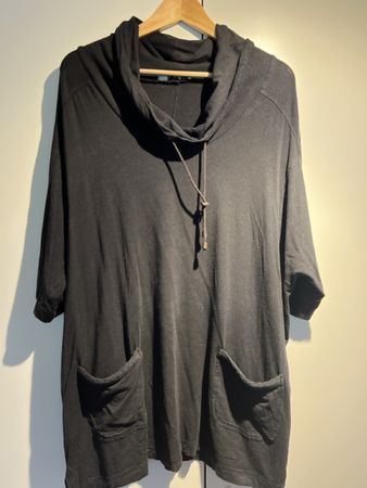 Schwarzes LauRie Shirt Gr. 48