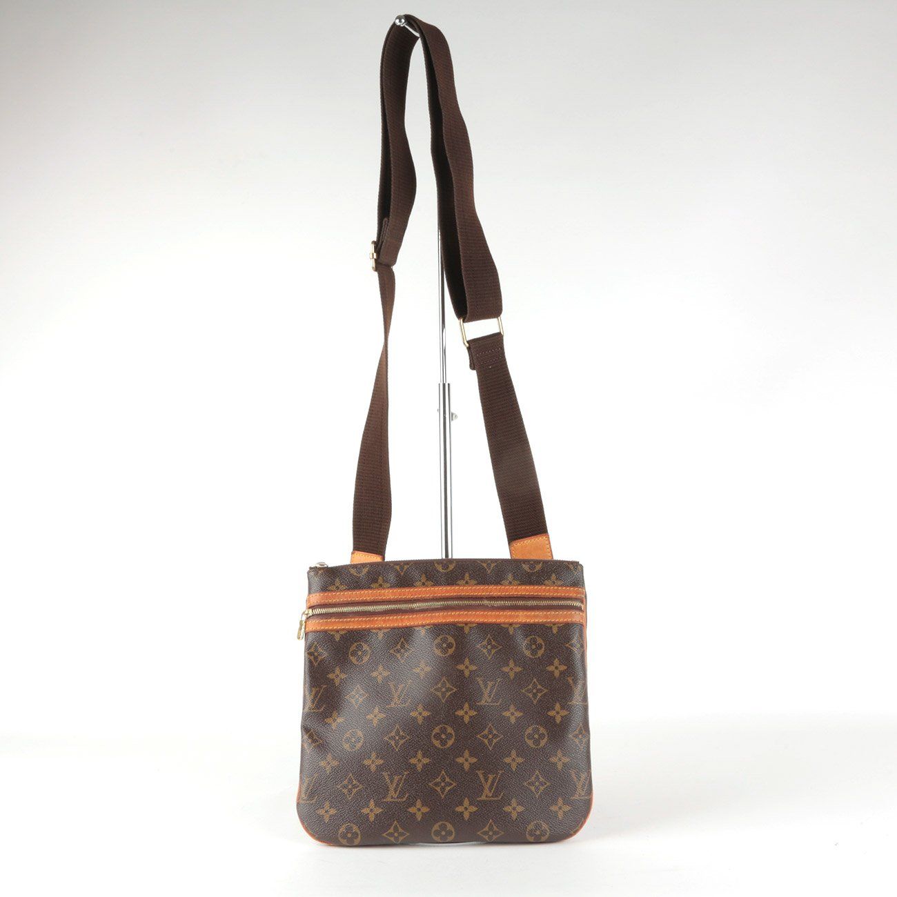 Louis Vuitton Borse: Sac Bosphore en toile monogram Louis Vuitton – Usato da Delémont venduto da Le38.shop