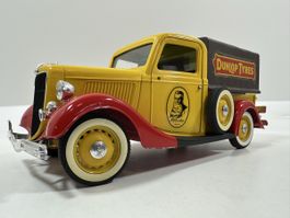 1936 Ford V8 Pickup 1:18 DUNLOP TYRES, gelb-rot, SOLIDO