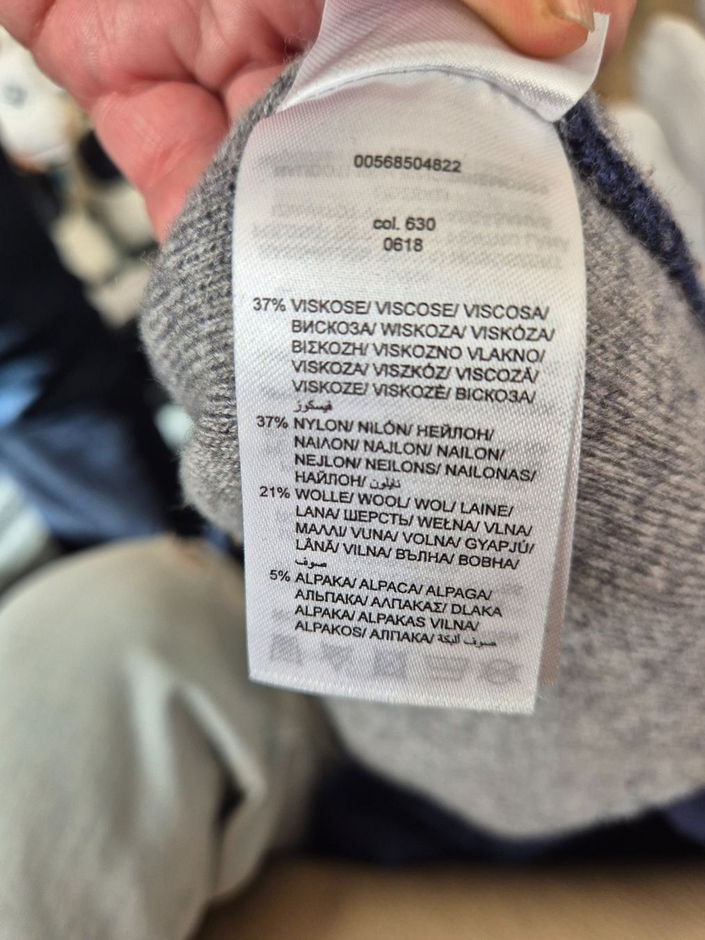 Maglioni & Felpe: 5% Alpaka Strickpullover,Grösse M, CHRISTIAN BERG,Dunkelblau – Usato da Stein am Rhein venduto da Lav1 4