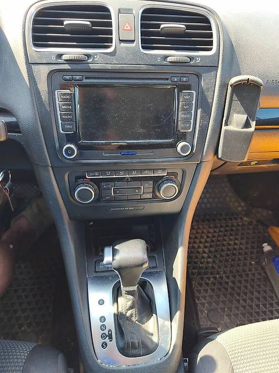 VW Automobili: A vendre VW Golf Var. 2.0 TDI – Usato da Noréaz venduto da Jeanneretp 4