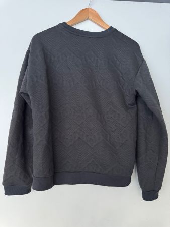 grauer Pulli von Zara