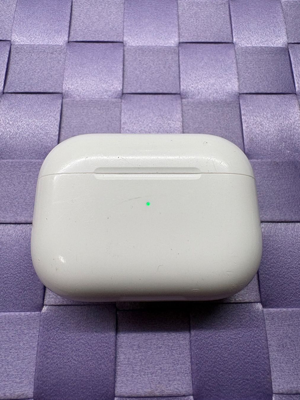 Apple Cuffie: Apple AirPods Pro 1 charging case (A2190). – Usato da Lausanne venduto da Zorrus77 1