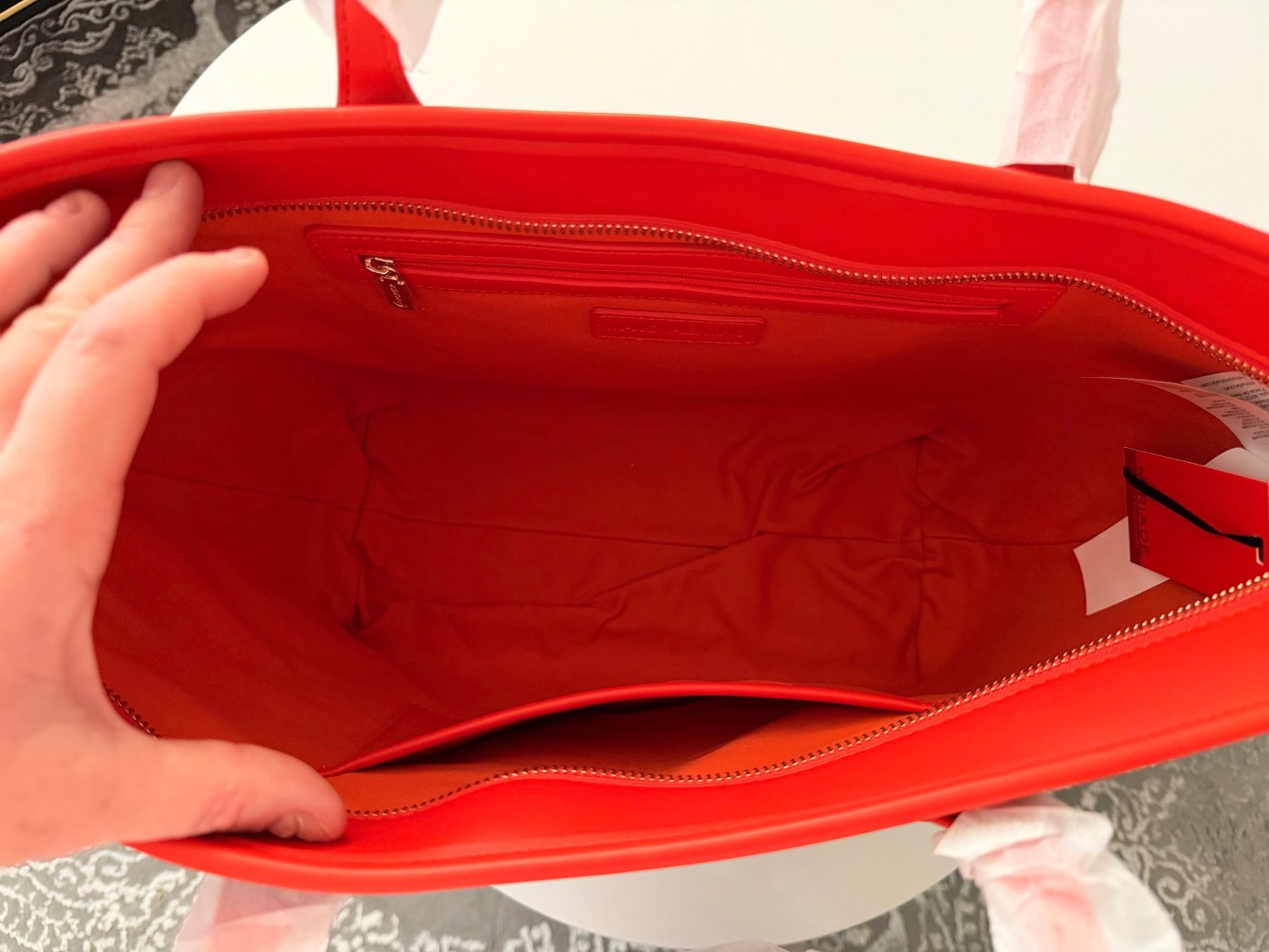 Valentino Taschen für Damen: Valentino Shopping Bag – Neu und originalverpackt aus Spreitenbach von emi_5qf7 2