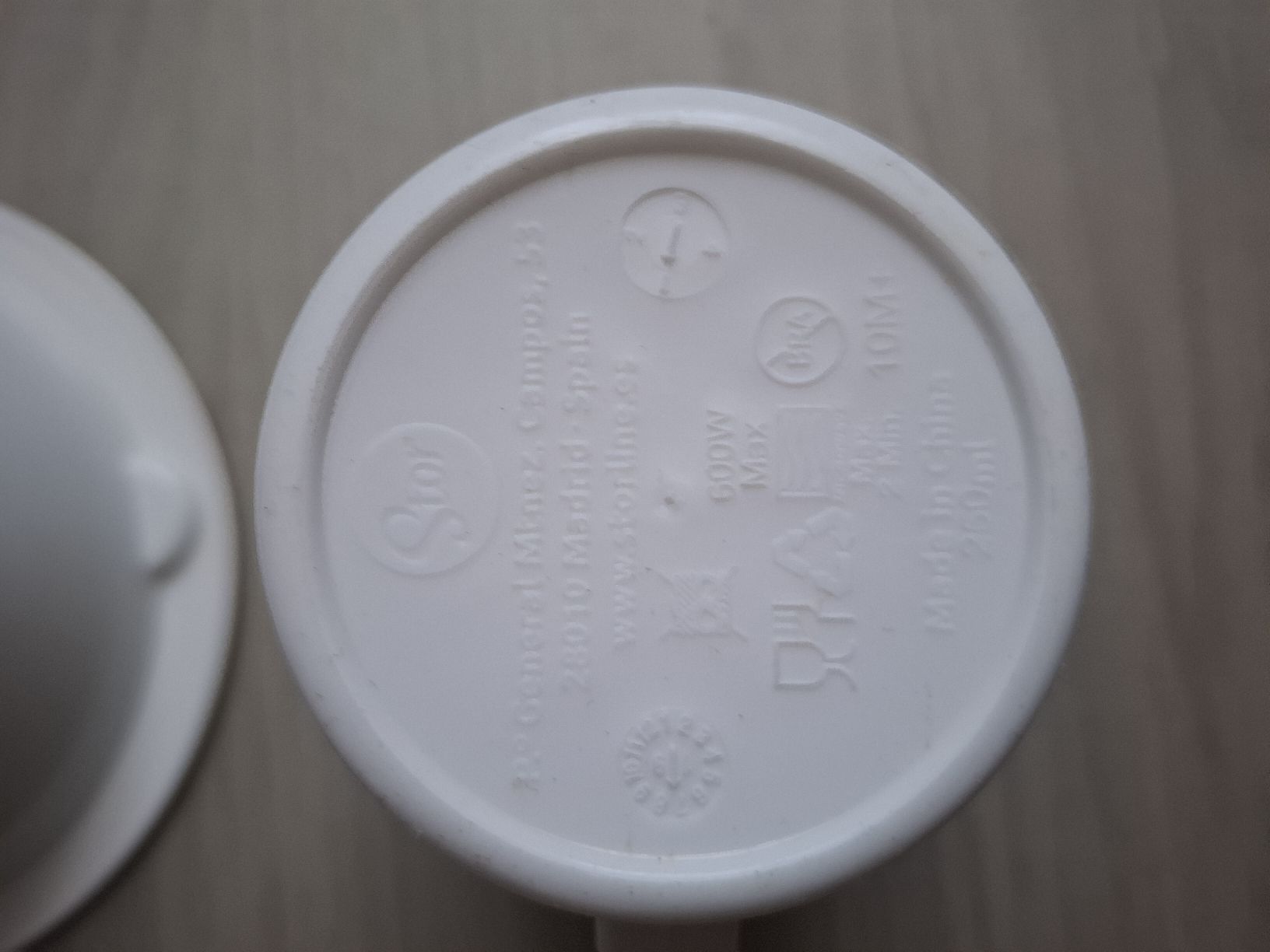 Disney Piatti: Kinderteller und Tasse Winnie Pooh – Usato da Basel venduto da Svidovic 4