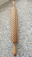 Prägestempel-Teigroller Holz mit Herzen Muster guter Zustand