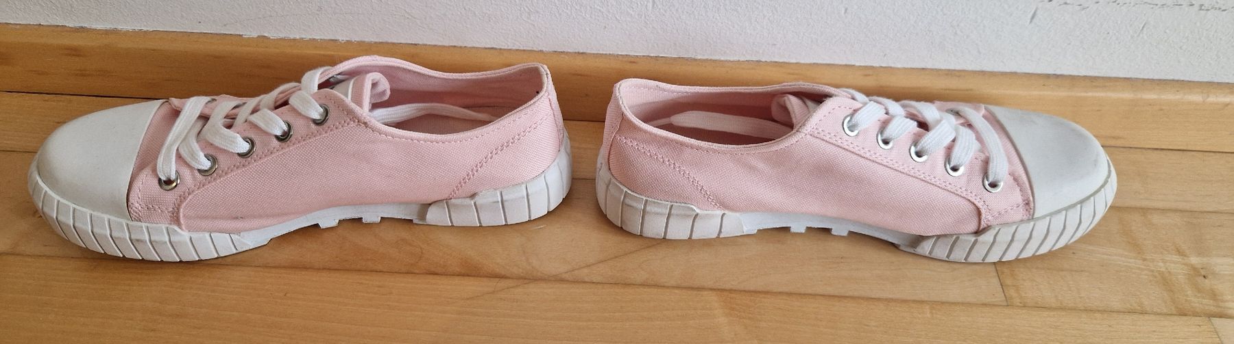 Calvin Klein Scarpe per ragazze: Neuwertige Calvin Klein Sneakers Gr. 37 – Nuovo (secondo la descrizione) da Zürich venduto da Margherita_90 2