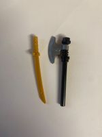 Lot armes Lego : épée dorée et hache noire !