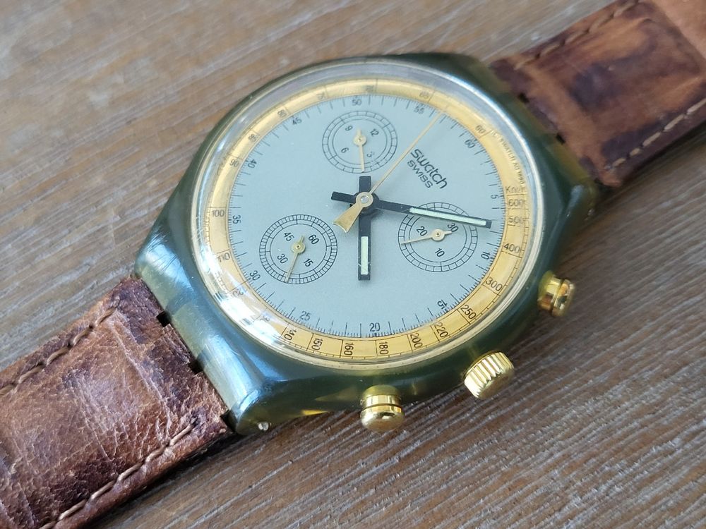 SWATCH CHRONO SCM100 GOLDFINGER (Gebraucht) in Lommiswil für CHF 49 ...