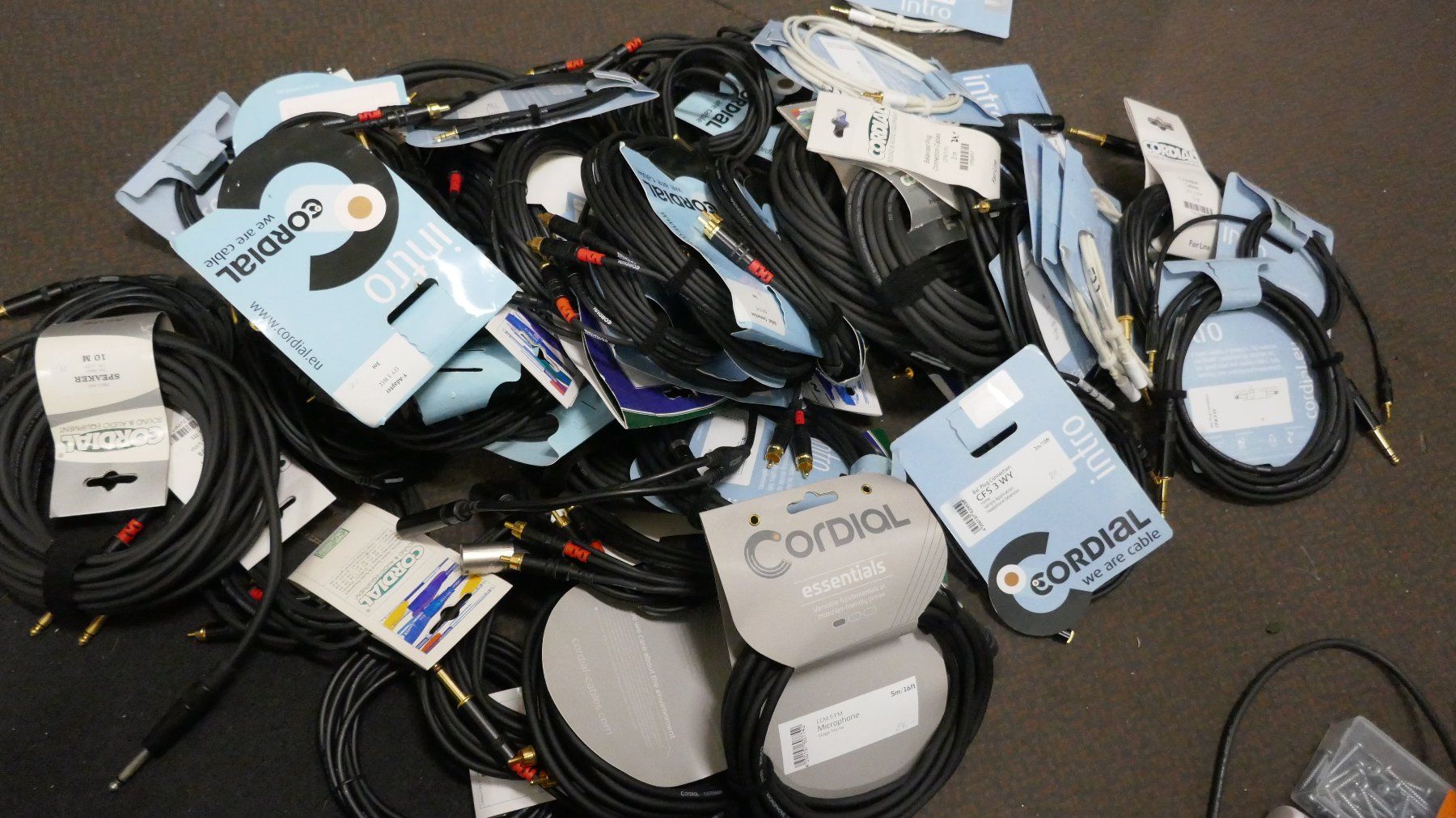 Kabel: Riesige Menge an Studio-Audiokabel – Neu (gemäss Beschreibung) aus Wenslingen von FairlightCMI