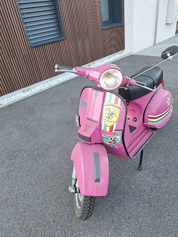 Strada: Vespa PX 125 rose – Usato da Attalens venduto da rosset2m 2
