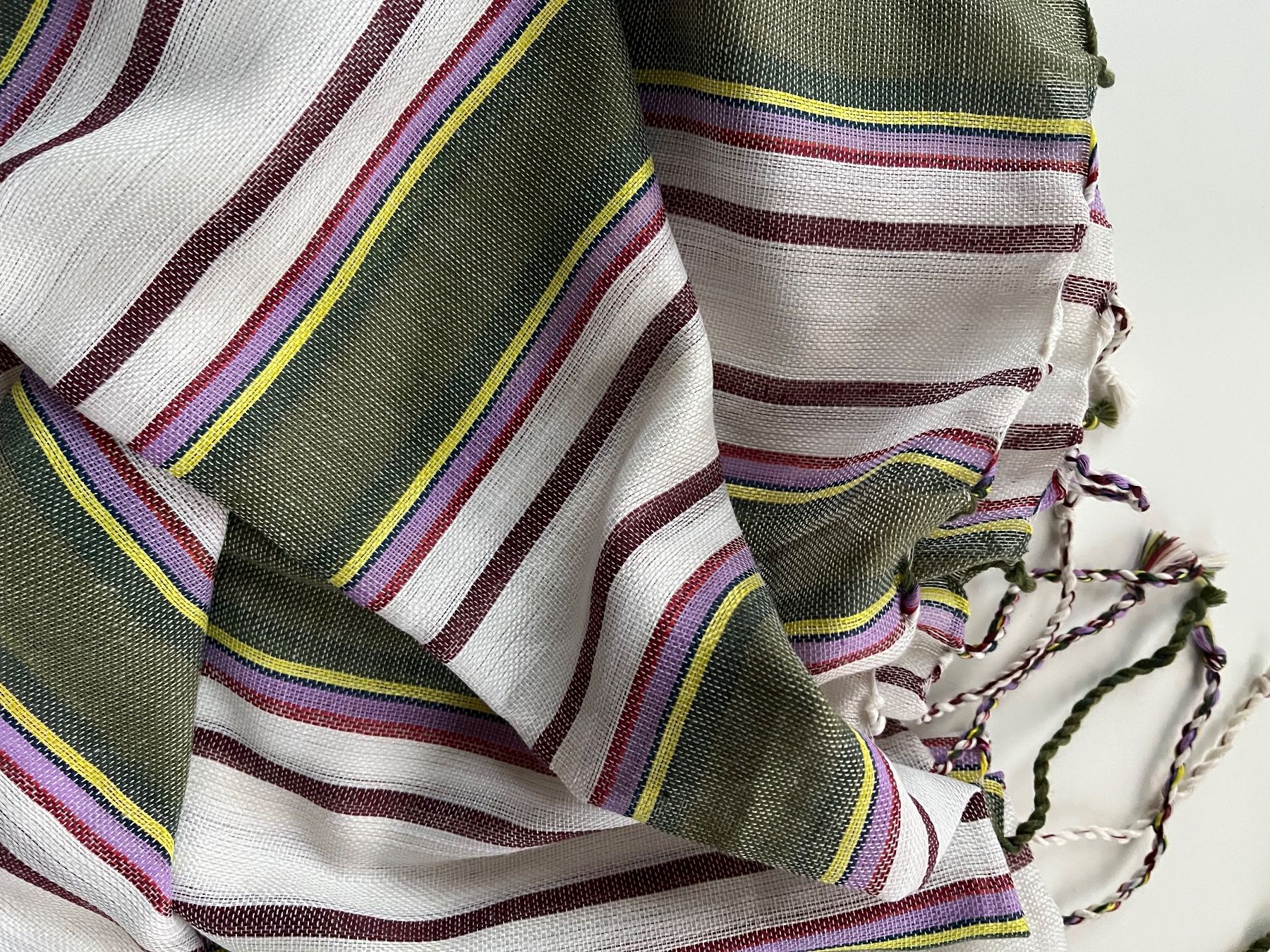 Foulards, Tücher & Schals: Lässiger Schal aus Baumwolle mit Fransen – Gebraucht aus St. Gallen von Miss_Jane_Marple