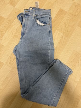 Neue Levis Jeans Gr28