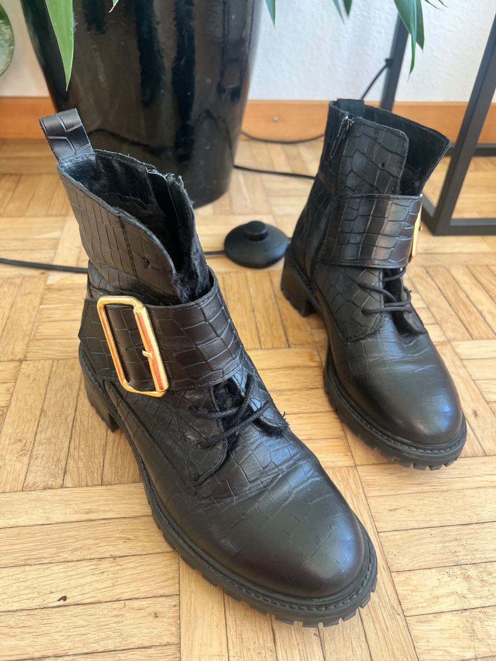 Scarpe da donna: Zign Lederstiefelette gr 37 – Usato da Effretikon venduto da YaMn 3