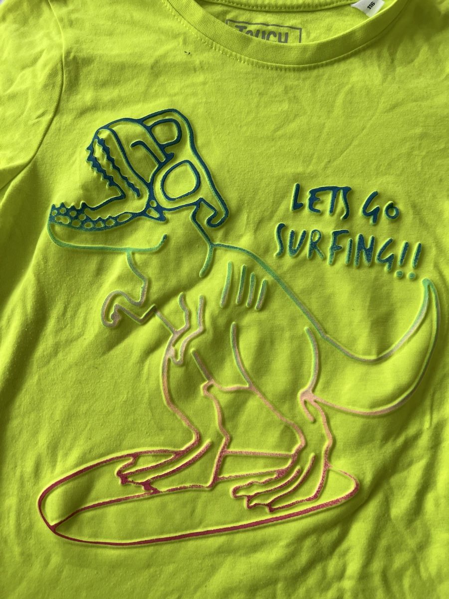 C&A Camicie, T-shirt & Polo: T-SHIRT NEONGEOB DINOSAURUS GR 116 – Usato da Basel venduto da theo-g77 1