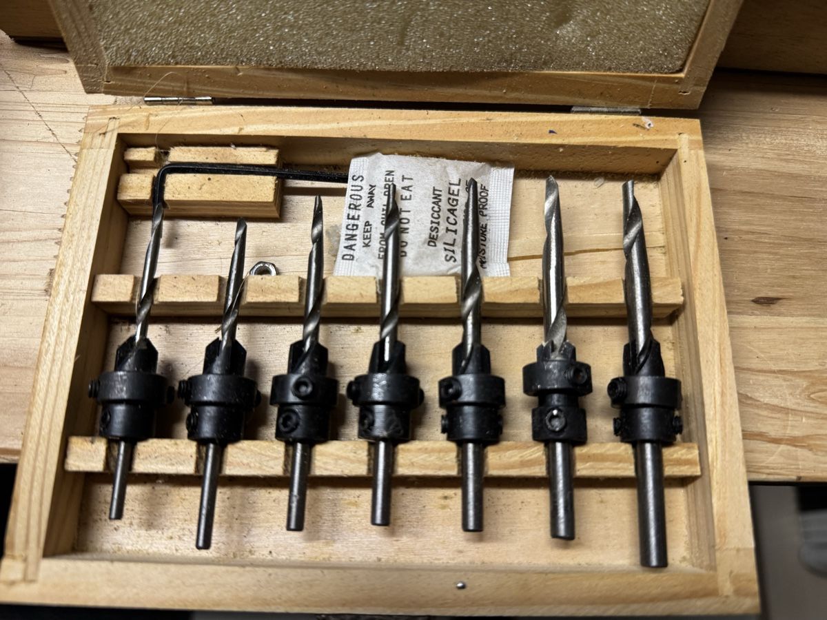Tous les outils: Senkbohrer Set – D'occasion à Maisprach par 4464 1