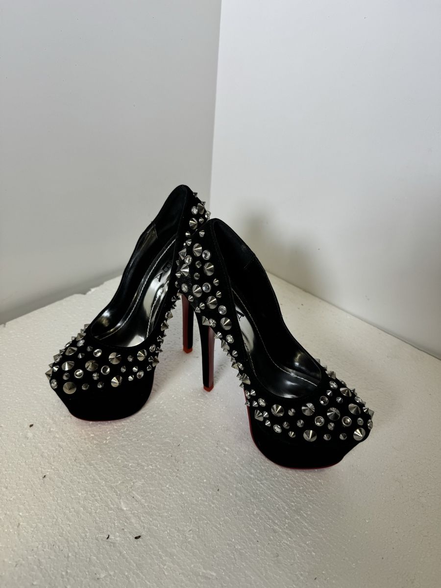 Damenschuhe: Pumps Highheels rote Sohle Spitzen – Neu (gemäss Beschreibung) aus AARBURG von cheapstuff